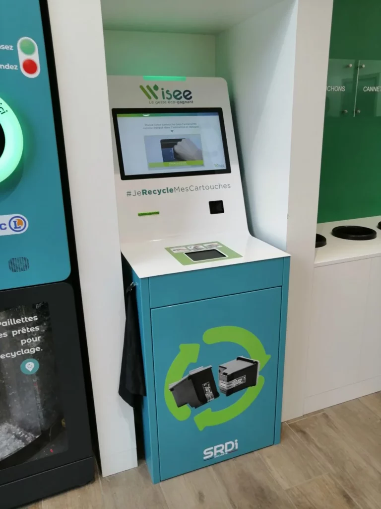 Borne WISEE, la borne intelligente qui collecte les cartouches d'encre usagées